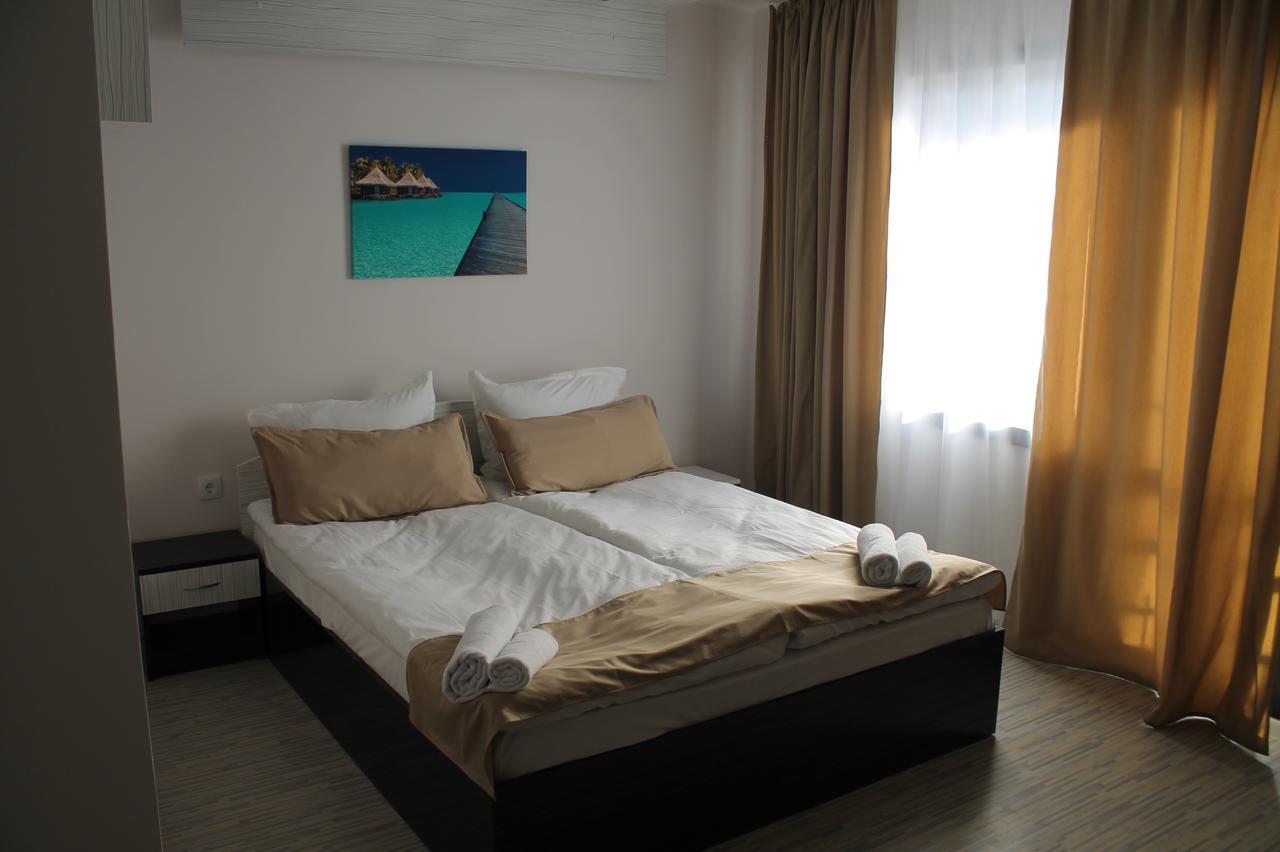 Tiara Hotel Dobrich Exterior photo