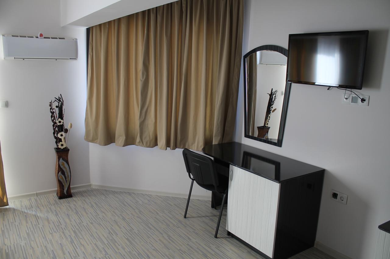 Tiara Hotel Dobrich Exterior photo