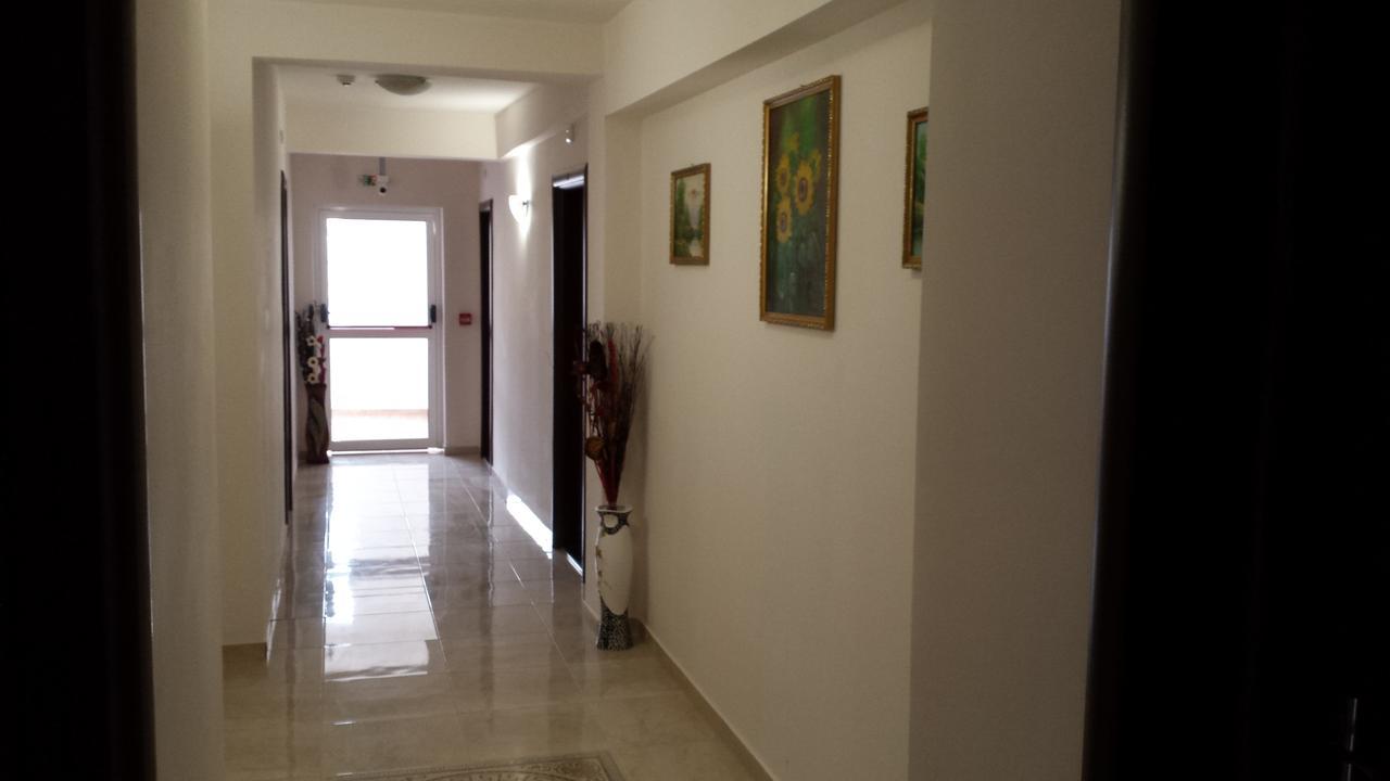 Tiara Hotel Dobrich Exterior photo